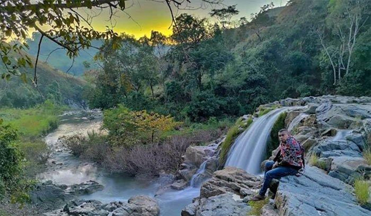 Aktivitas-yang-Bisa-Dilakukan-di-Air-Terjun-Harunda