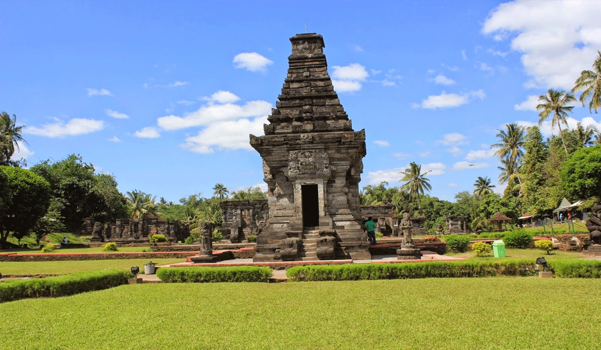 Candi-Panataran-Jawa-Timur,-Wisata-Sejarah-yang-Bikin-Terpesona