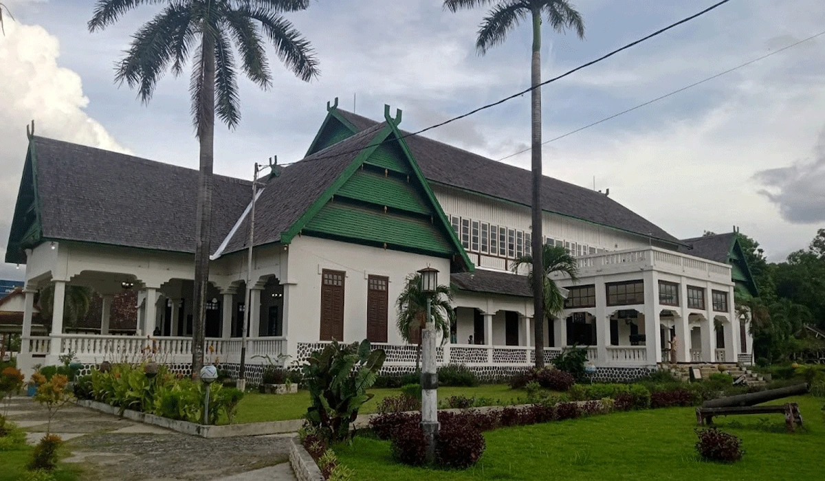 Istana-Raja-Bima,-Jejak-Kemegahan-Kerajaan-di-Tanah-Sumbawa