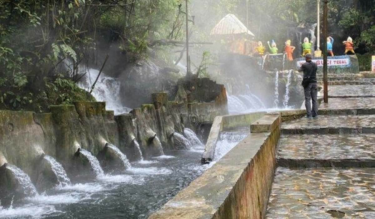 Khasiat dan Pesona Alami Air Panas Guci