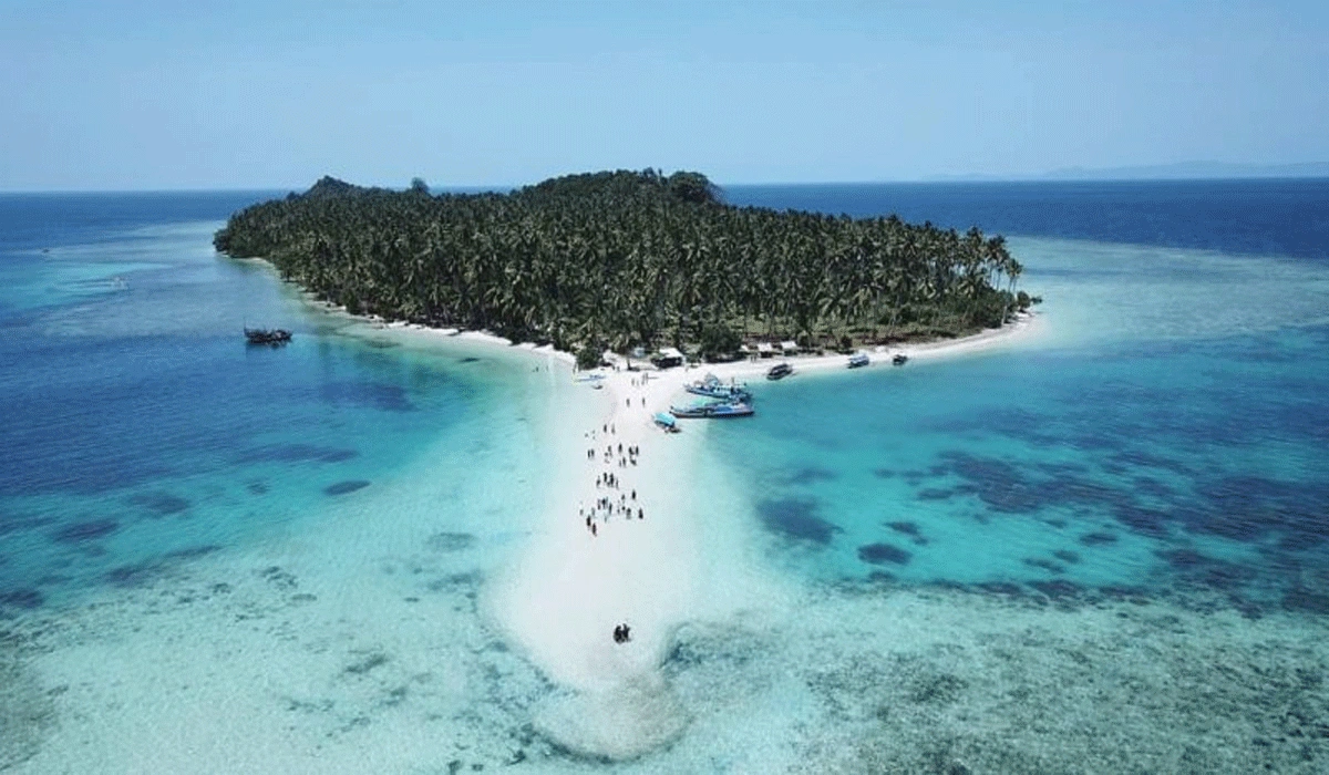 Keindahan Pulau Mahitam: Surga Tersembunyi Di Lampung Yang Memukau