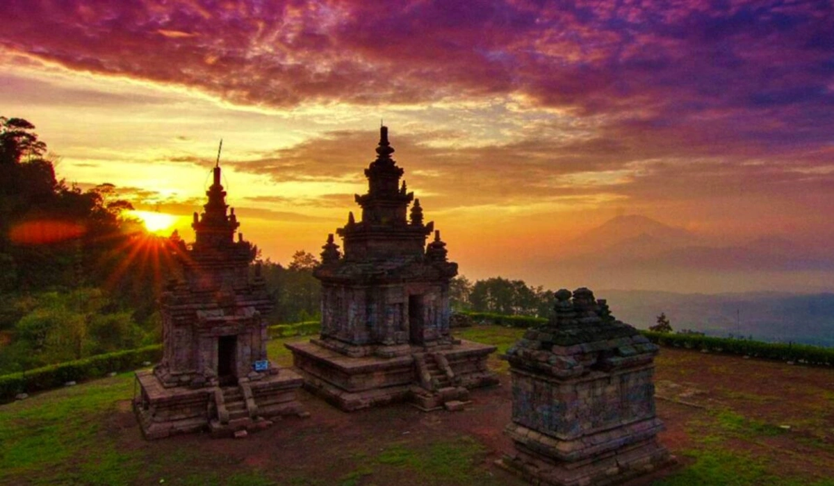 Daya-Tarik-dan-Aktivitas-Menarik-di-Candi-Gedong-Songo