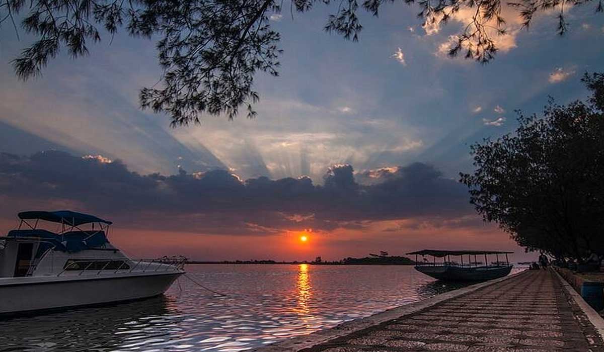 Pantai Marina, Keindahan Pesona Alam dan Aktivitas Seru di Pesisir Kota Pantai Marina, Keindahan Pesona Alam dan Aktivitas Seru di Pesisir Kota